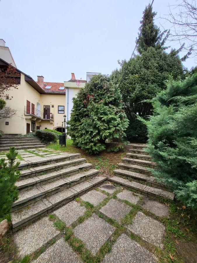 Downtown Romantic Székesfehérvár Exterior foto